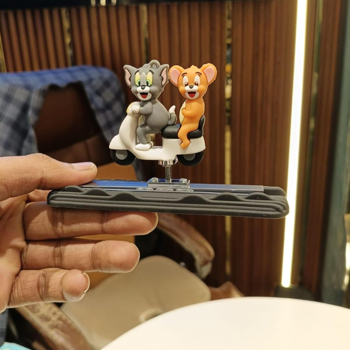 Skateboard Sliding Tom & Jerry Dashboard Toy