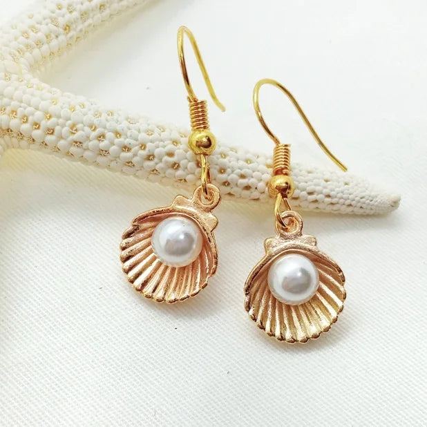 Pearl shell earrings