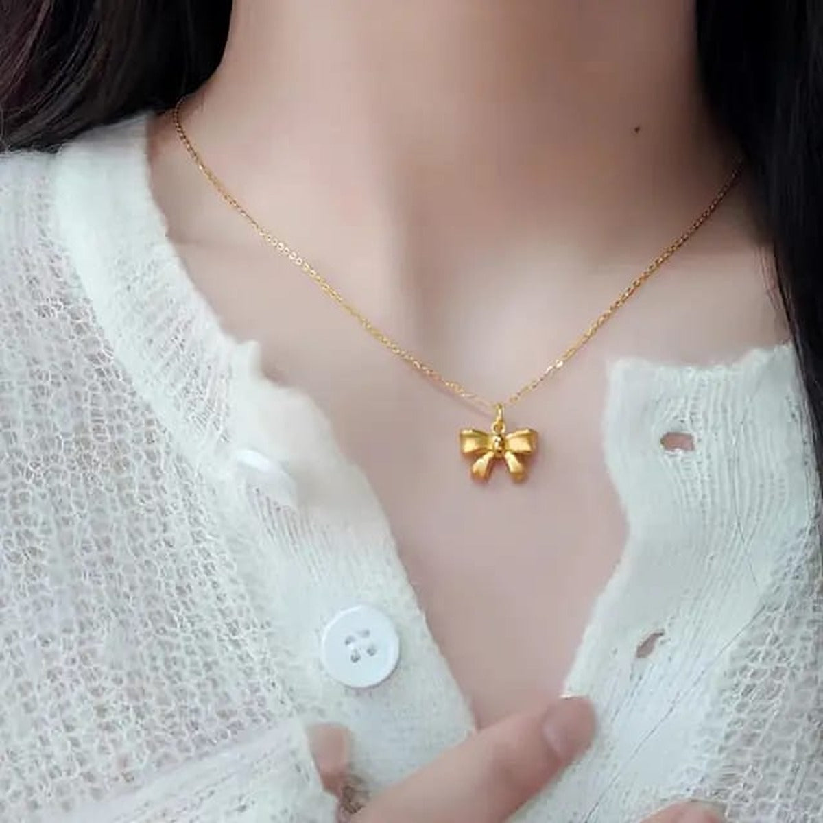 Graceful Bow Knot Pendant