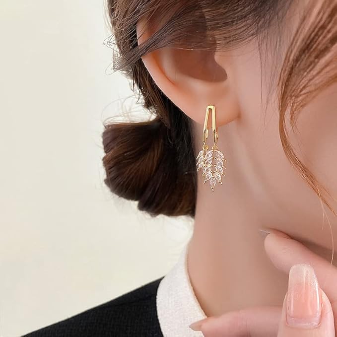 leaf shape crystal Korean earring