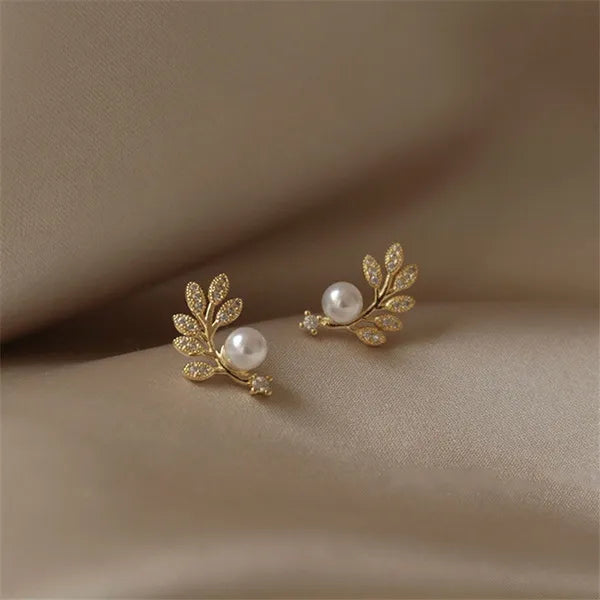 Leaf ear studs for women