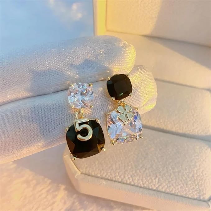 New Trendy Exclusive Korean Style Trendy Black Earrings