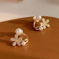 Thumbnail for Flower Shape with Pearl Korean earring