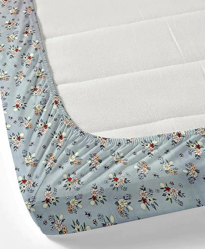 Microfiber Printed King Size Bedsheet With 2 Pillow Covers