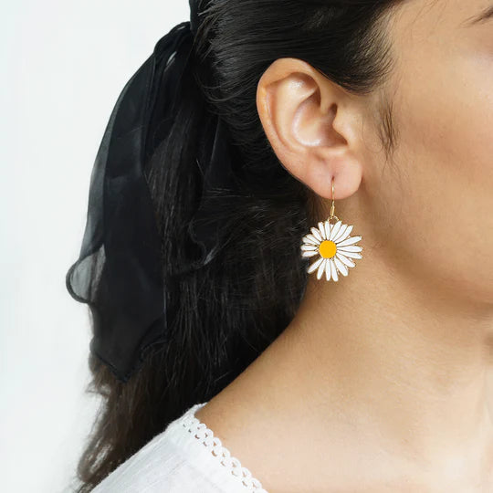 Daisy flower earrings