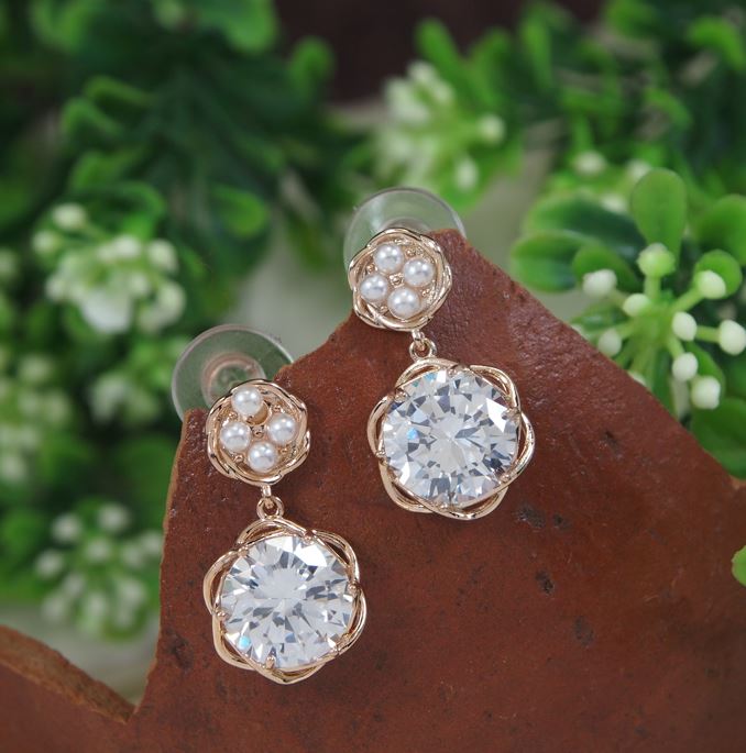 Floral Design Cubic Zirconia Korean Earring - KRNER 5127