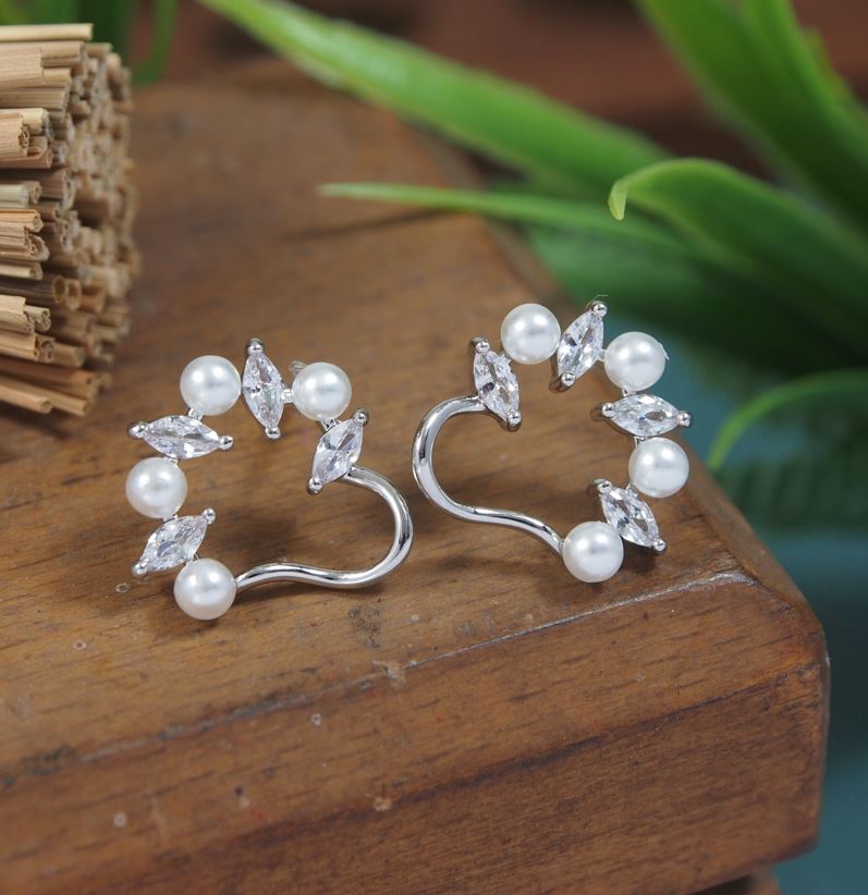 Korean Heart Shaped Stone And Pearl Stud Earring - KRNER 5359