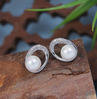 Thumbnail for Korean Oval Shaped Clover Pearl Earring - KRNER 5364