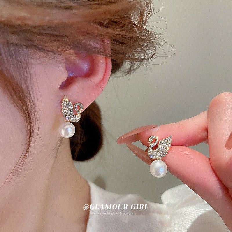 Swan shape Korean stud