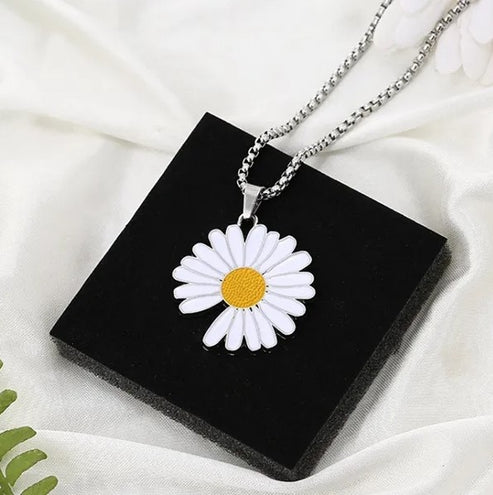 Beautiful  flower neck chain