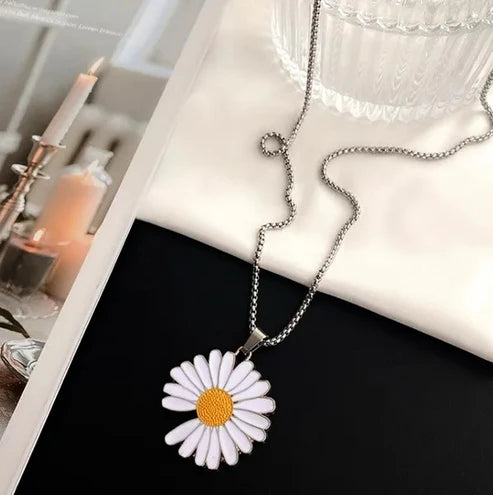 Beautiful  flower neck chain