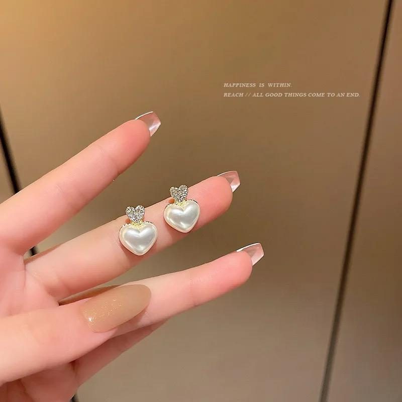 Tiny Heart Earrings