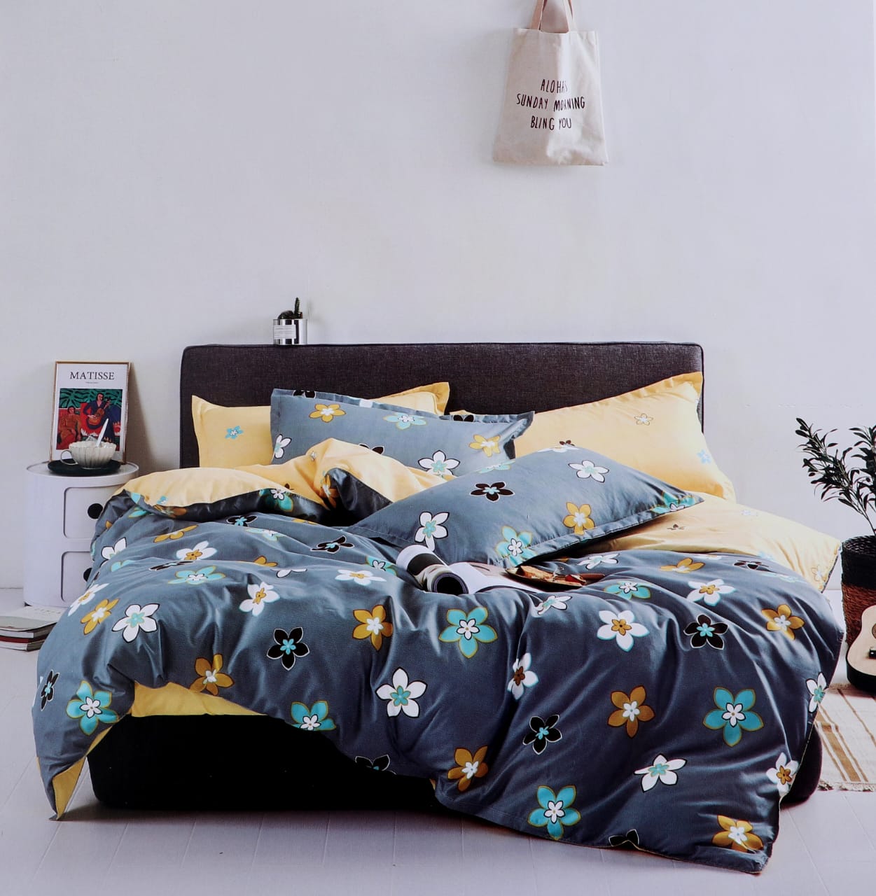 Double Bed King Size Premium BedSheet with 2 Pillow Covers