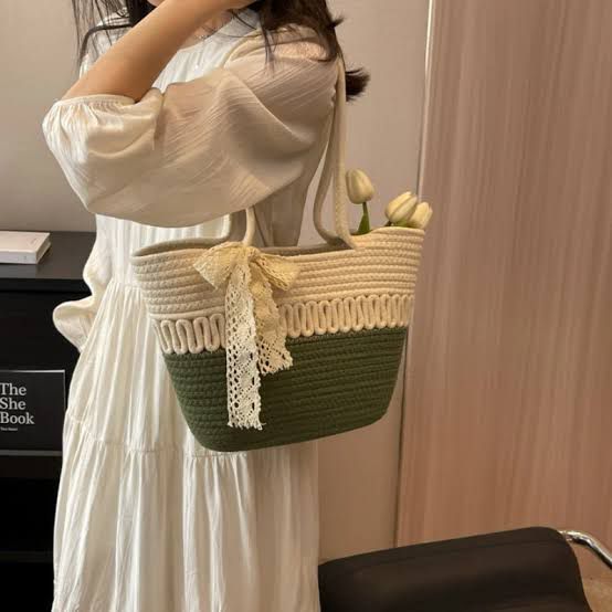 Most Viral Latest Women Stylish Fancy Handbags