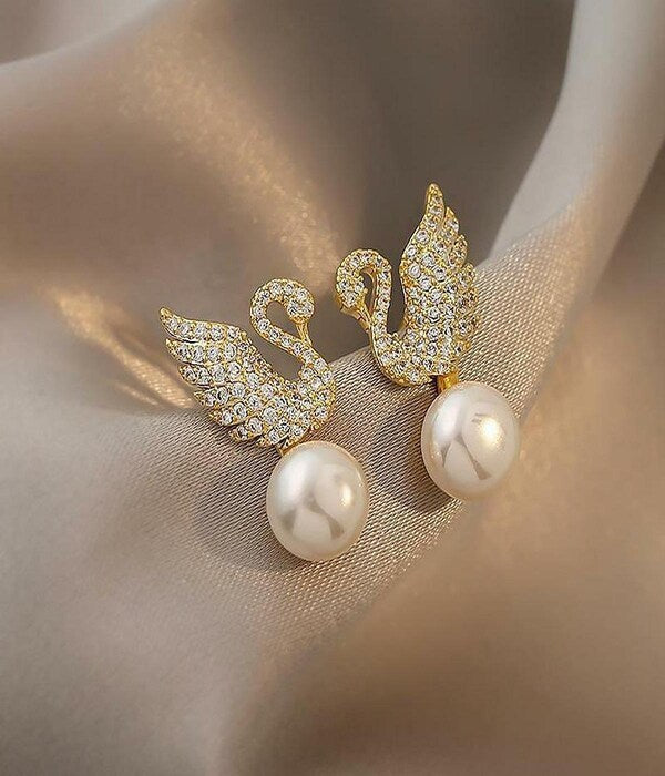 Swan shape Korean stud