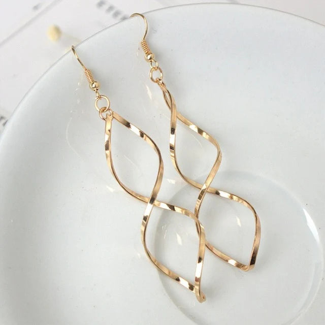 Wave dangle shape Earrings for women