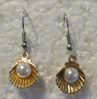 Thumbnail for Pearl shell earrings